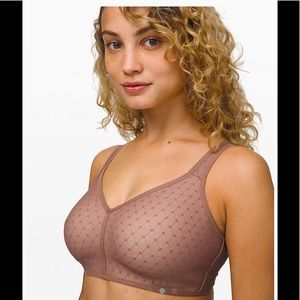 Lululemon Like Nothing Bra in Lace 38D